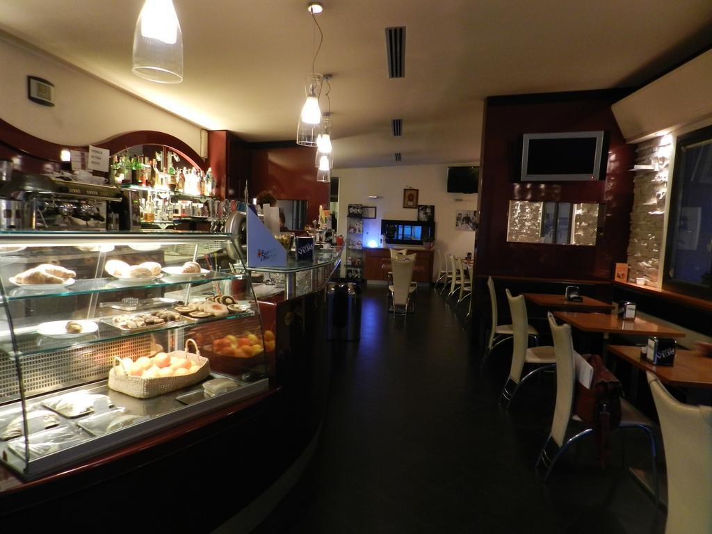 Locanda Trattoria Caffe Cavour Cittadella Ngoại thất bức ảnh
