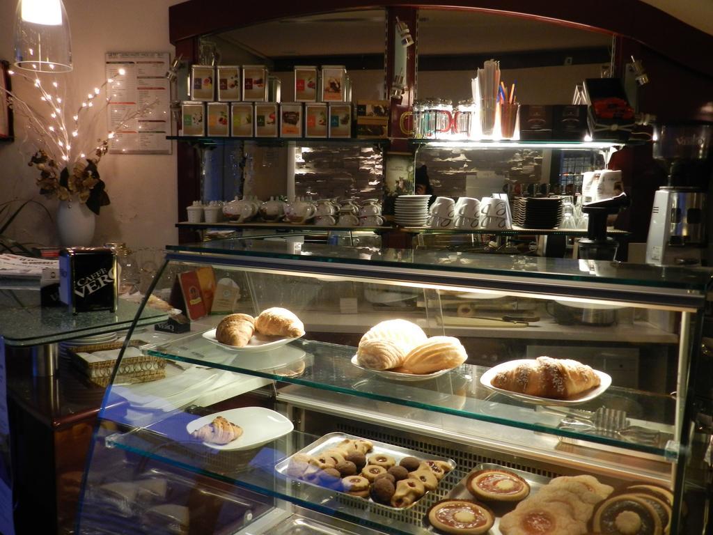 Locanda Trattoria Caffe Cavour Cittadella Ngoại thất bức ảnh